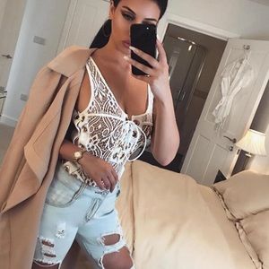RESTOCKED🔃//white lace bodysuit one-piece